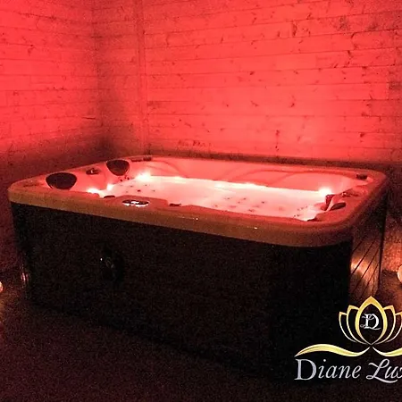 Diane Luxury 1 Ρουμπαί